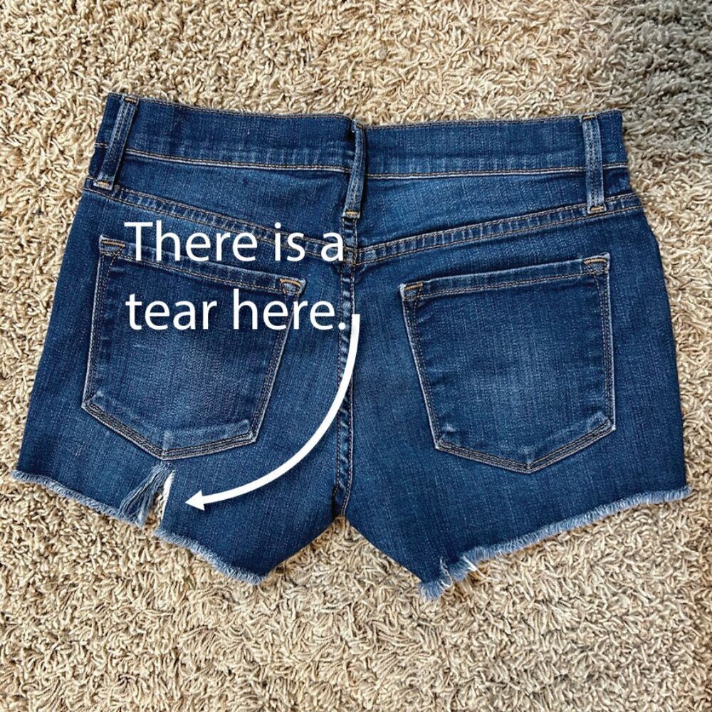 FRAME Le Cutoff Frayed Denim Shorts in Size 24 Dark Wash - Picture 8 of 8